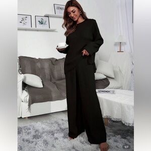 Mulvari From SHEIN Women’s Solid Drop Shoulder Sweater & Knit Pants Set Sz M.New